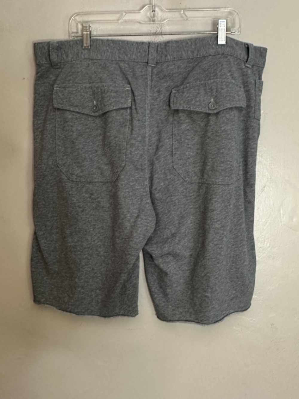 John Varvatos Fleece Shorts XL 38-41" waist 10" inseam Gently worn 79% cotton - Picture 4 of 5